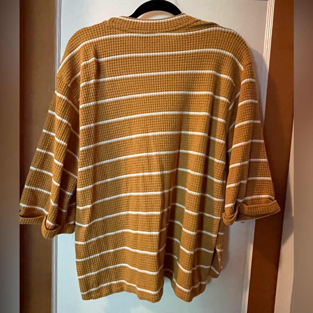 Dip size S Oversized Waffle Top in Ochre with White Stripes - Picture 3 of 4